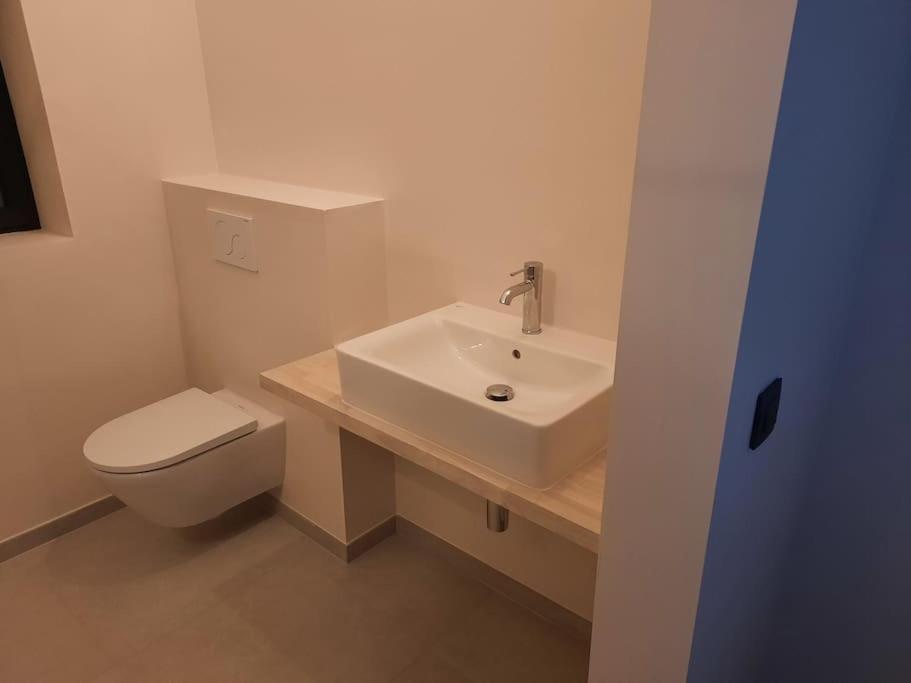 Komo Hill Stays - Guestroom Komo Cosy Kruisem Luaran gambar